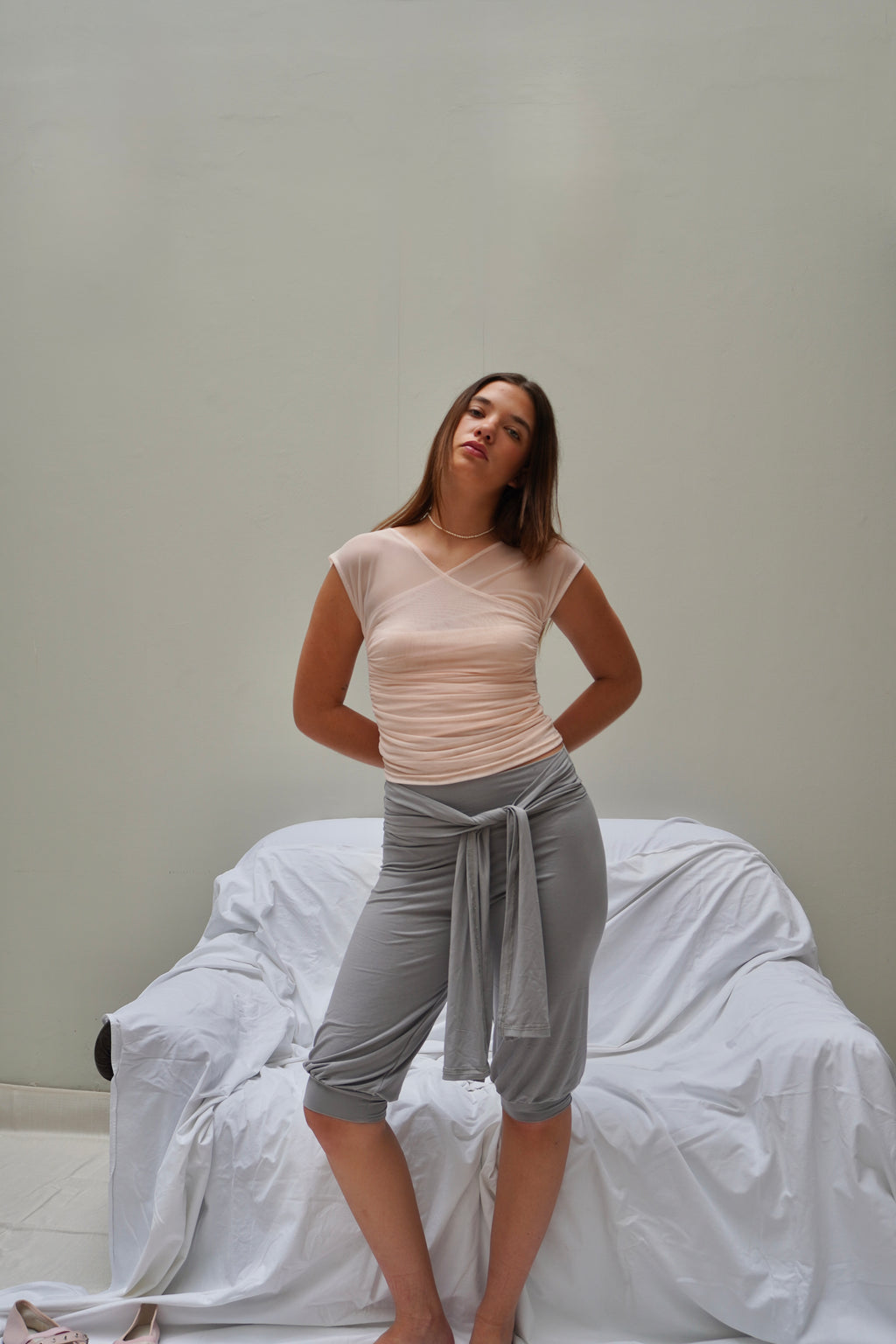 Agatha capri pants in gray